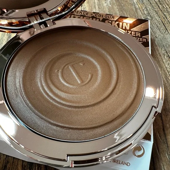 Charlotte tilbury Beautiful Skin Cream Bronzer - Bronze brand new with box - Picture 6 of 6